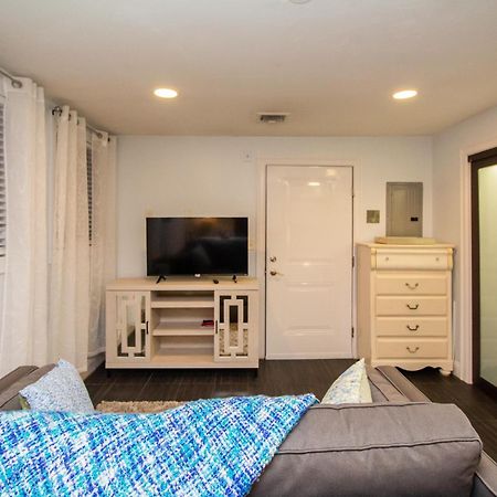 Renovated Studio, Steps To Mgh, Suffolk, Sleeps 4 Boston Exterior photo