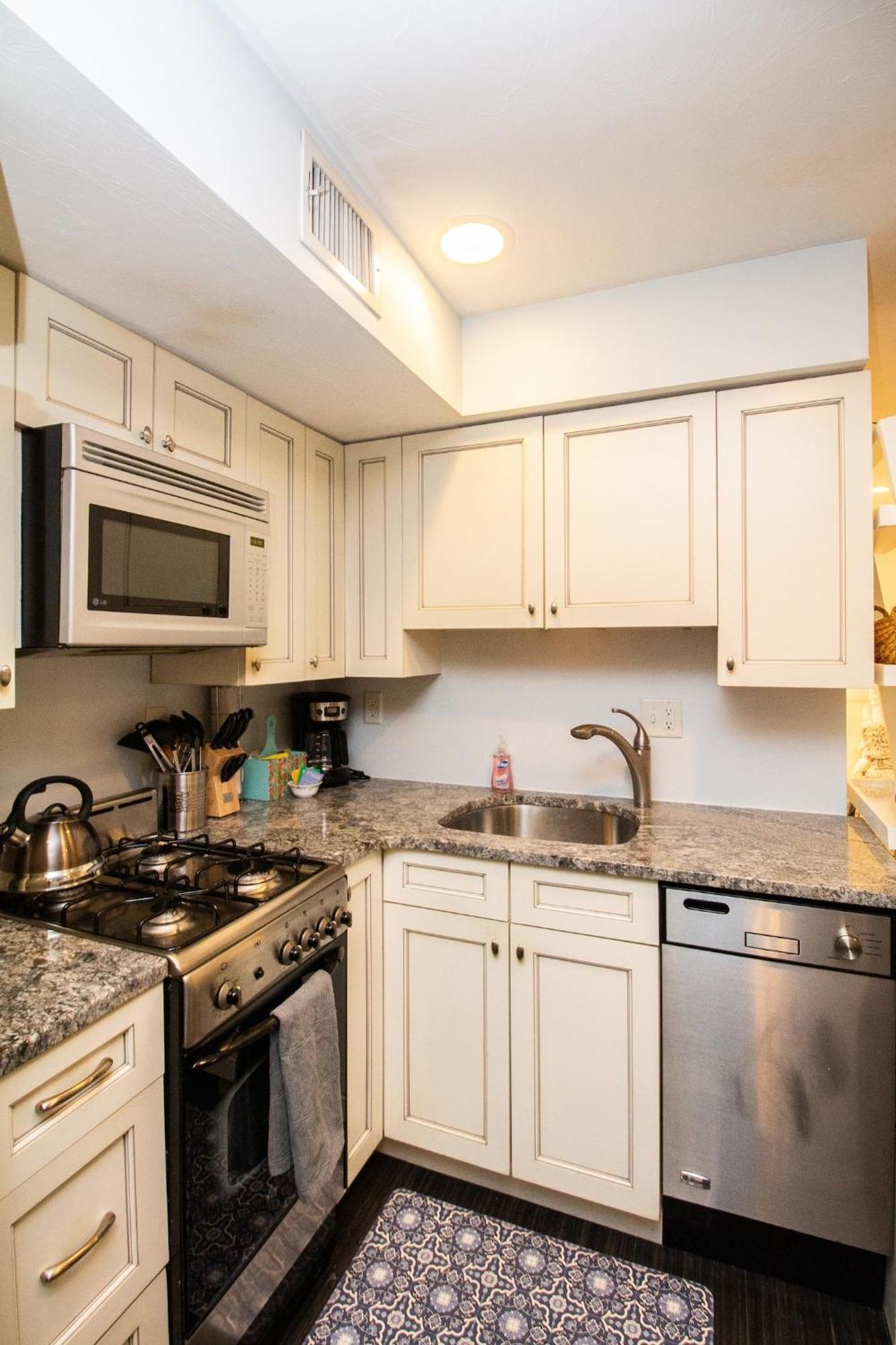 Renovated Studio, Steps To Mgh, Suffolk, Sleeps 4 Boston Exterior photo
