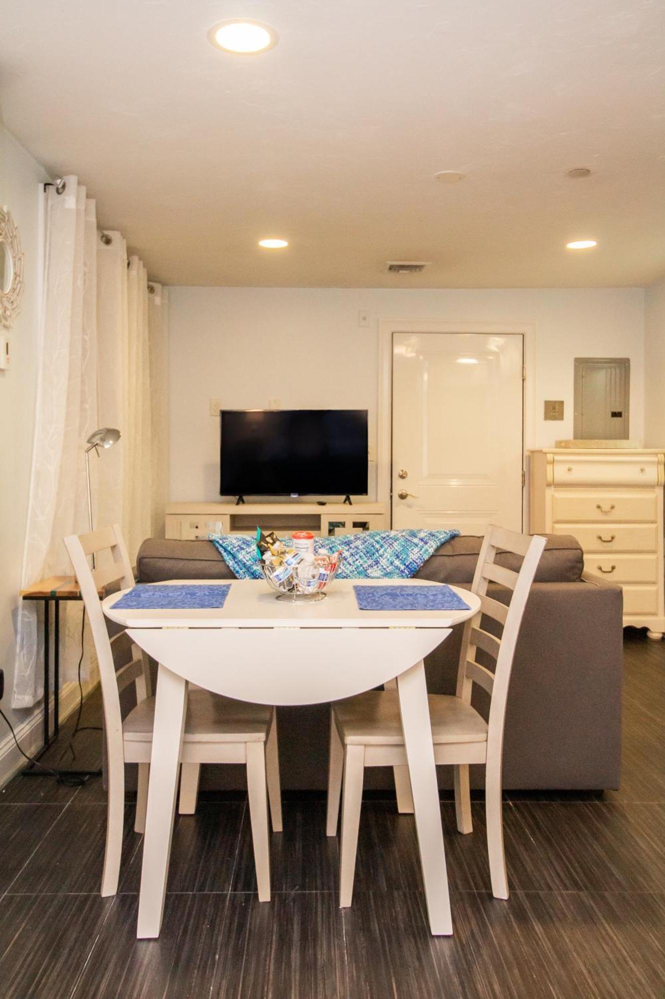 Renovated Studio, Steps To Mgh, Suffolk, Sleeps 4 Boston Exterior photo